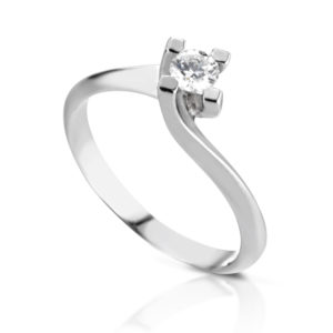 Anello solitario in oro 750 ‰ e diamanti naturali